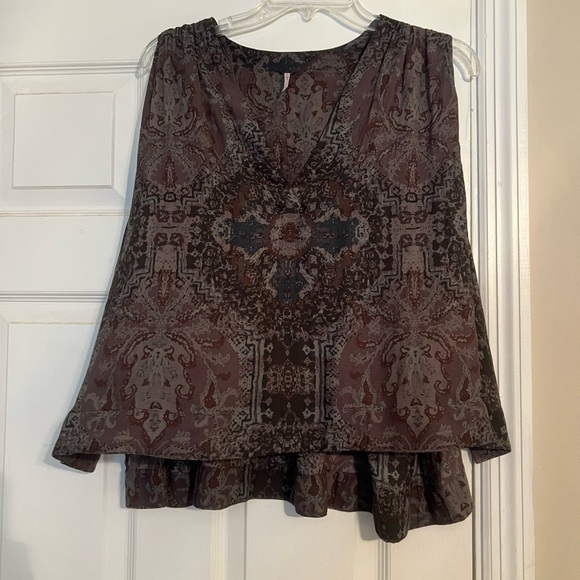Free People Top - Picture 1 of 6